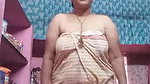 mature aunty removing towel and viral pussy show