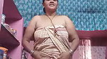 mature aunty removing towel and viral pussy show