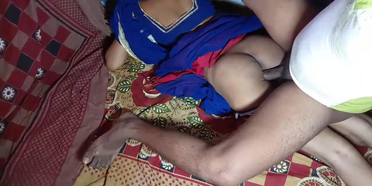 Hindu Newly Married Bhabhi Tight Pussy Fucks By Young Devar With Hindi Audio