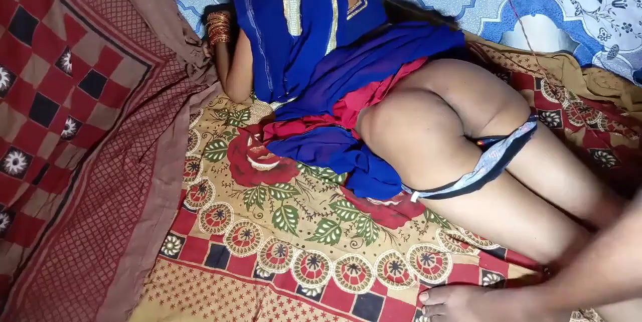 Hindu Newly Married Bhabhi Tight Pussy Fucks By Young Devar With Hindi Audio