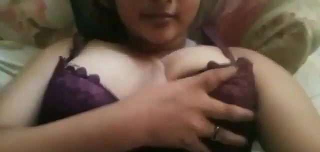 chubby girl naked boobs show to lover viral selfie