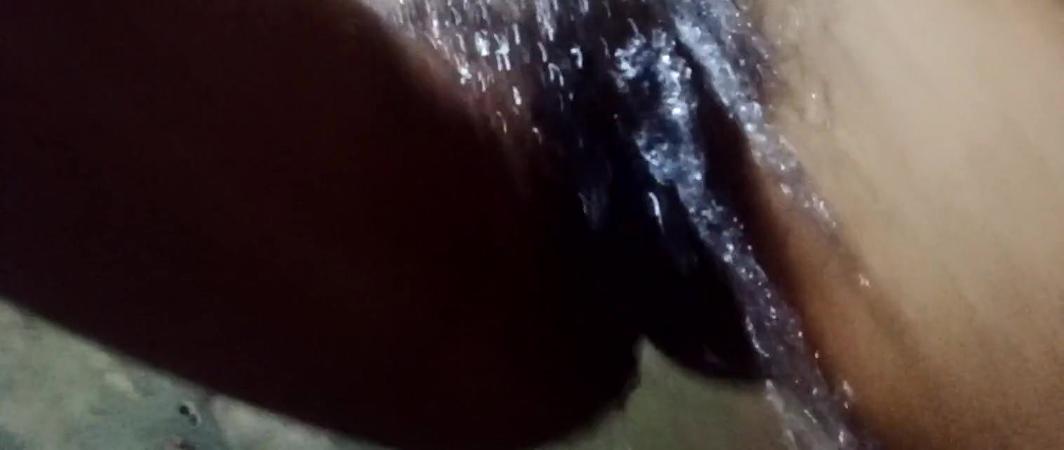 Tamil Indian House Wife bathing