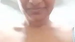 Srilankan aunty topless big boobs showing selfie