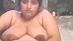 chubby Indian aunty sex hungry nude viral clip
