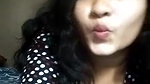 Indian girlfriend boobs show viral topless clip