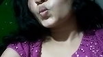 Indian girlfriend boobs show viral topless clip