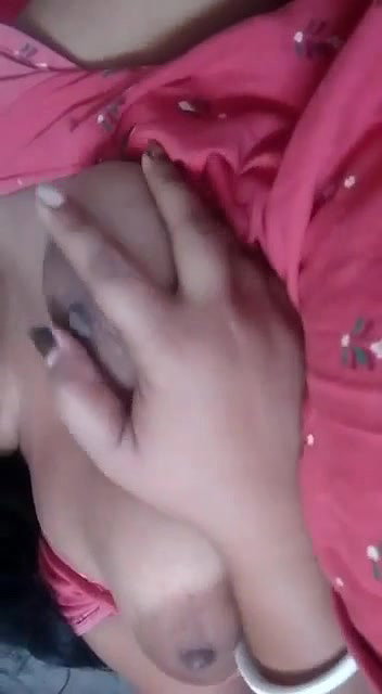 Bengali girl naked boobs show viral selfie