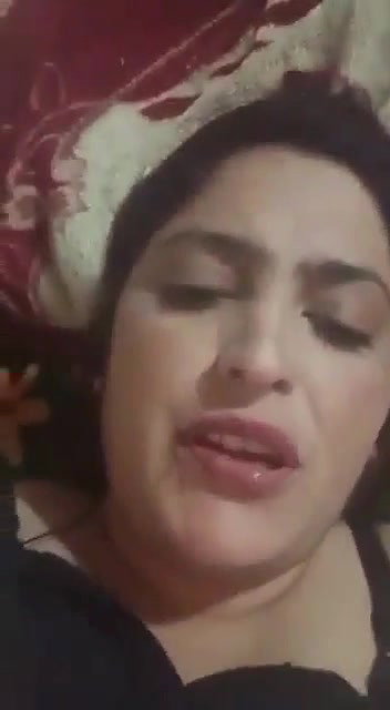 lonely big boobs wife pussy fingering viral show