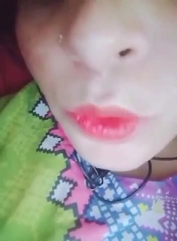 Rajasthani sex slut showing naked body parts