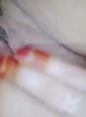 Rajasthani sex slut showing naked body parts