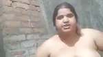busty Bengali bhabhi viral nude bath video