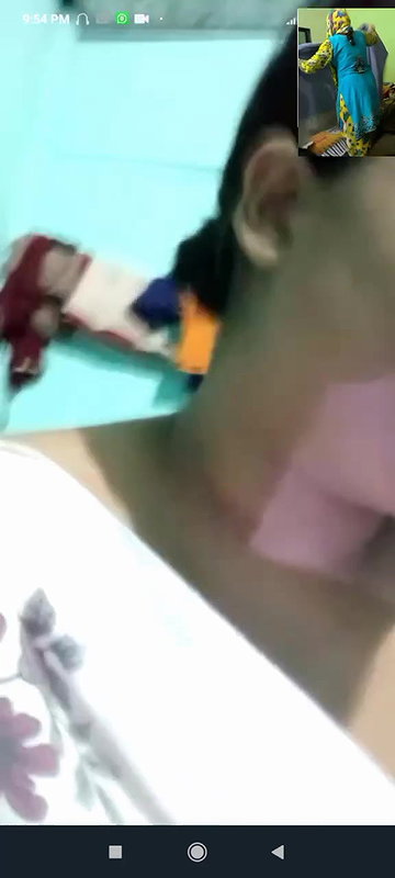 Bangladeshi unsatisfied bhabhi nude viral MMS