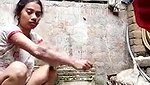 Jabalpur desi young girl nude bath viral clip