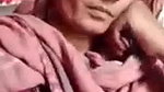 Pakistani mature aunty showing boob on cam viral clip