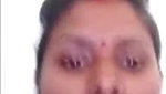 Indian Dehati Bhabhi pussy show on selfie