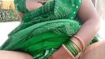 chubby Indian housewife masturbating pussy on live cam show