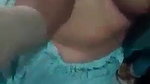 gf ki boob dabayi