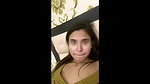 College girl Sneha apni big boobs dikhati hui maje mein