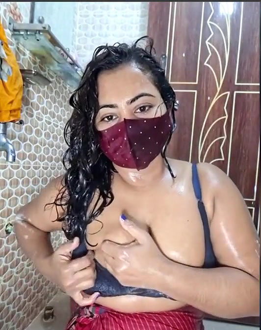 Hot girl bathing and show Boobs