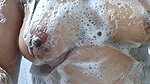 Queen Daisy bath