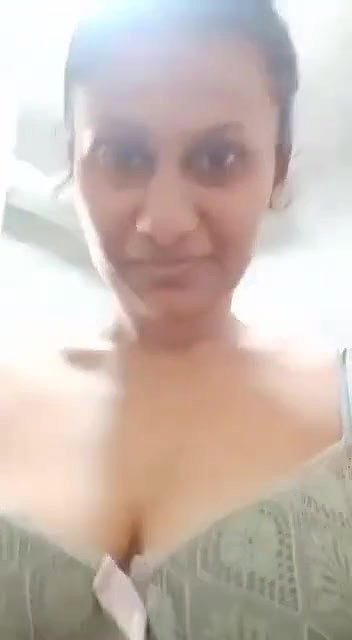 Desi Milf Nude Show