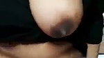 boob dikahke chut mein ungli kri