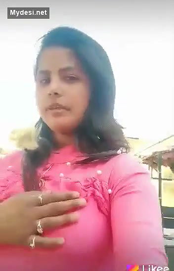 Cutie Bhabhi NIppls SHow LIkiee