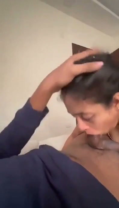 Indian girl giving hot Blowjob to his bf