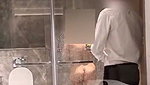 bhabhi bathing and waiter is watch her hot figure