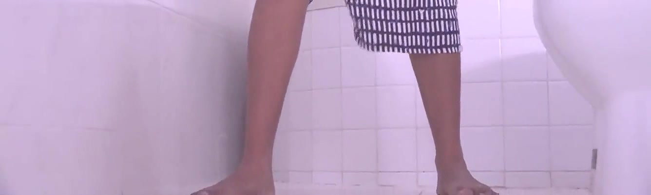 Masturbating Sri Lankan hairy armpit Girl & Pissing after masturbating – Part 02