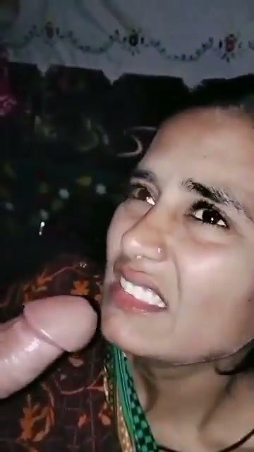 Hot sexy girl didnt want to suck her bf dick