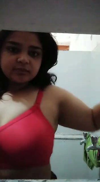 Big Ass Indian Tanker Girlfriend Teasing