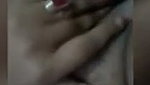 Kolkata bhabhi Fingering her pussy in vc