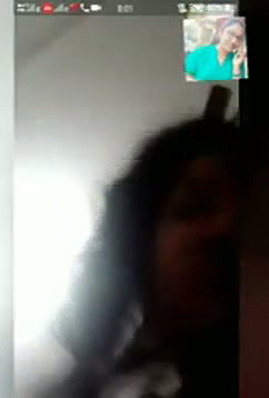 Kolkata bhabhi Fingering her pussy in vc