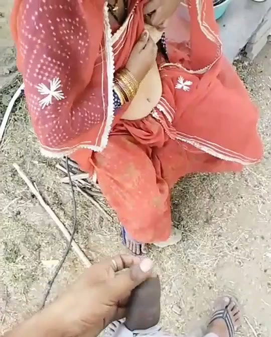 bhabhi showing her boobs Blowjob outside the house