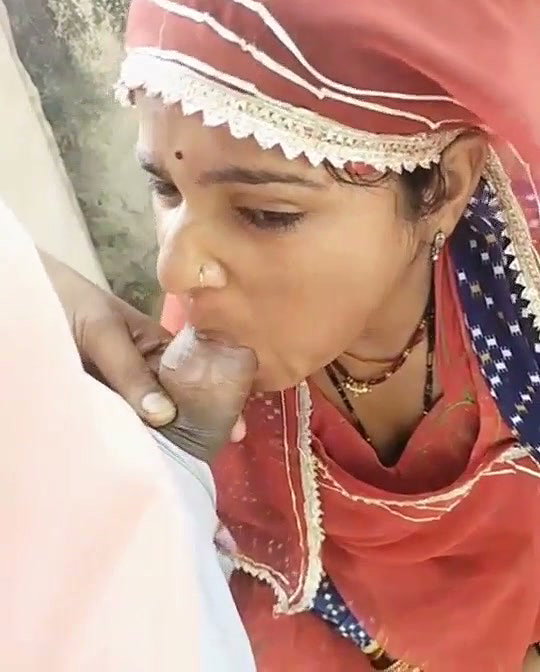 bhabhi showing her boobs Blowjob outside the house