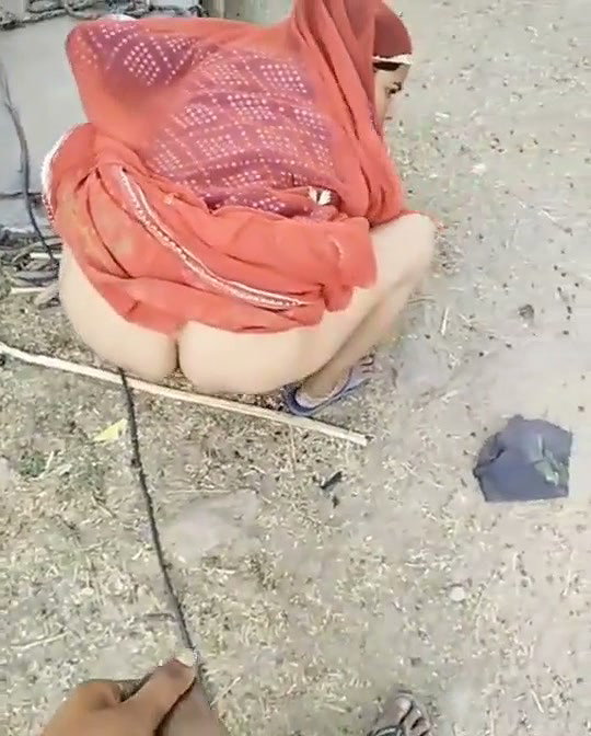 bhabhi showing her boobs Blowjob outside the house