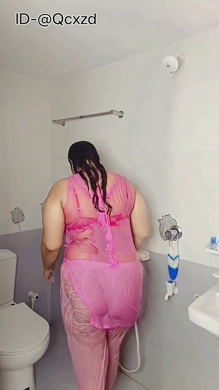Bangladesi Youtuber Ruhana