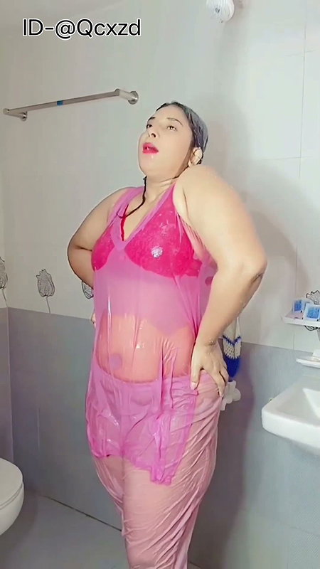 Bangladesi Youtuber Ruhana