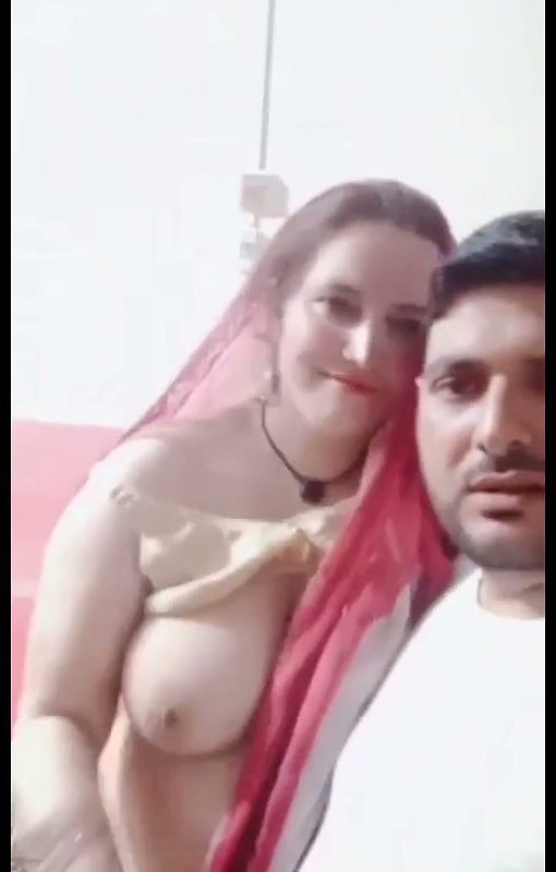 Bhaiya show bhabhi huge boobs