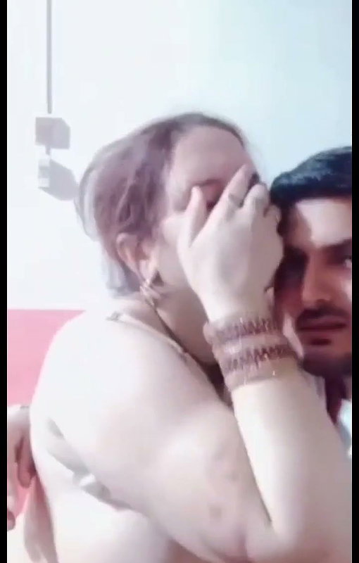 Bhaiya show bhabhi huge boobs