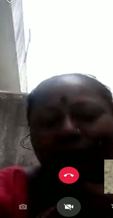 Mature aunty showing her huge boobs in video call