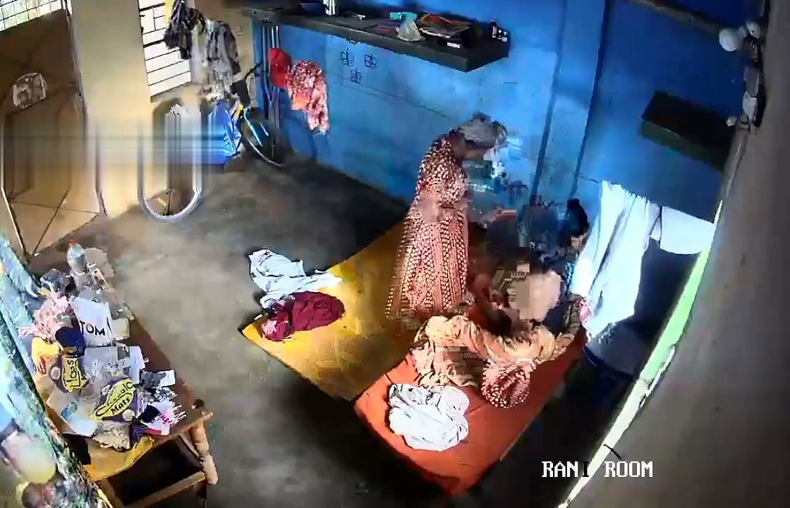 Tamil Wife Changing Clothes infornt of lover