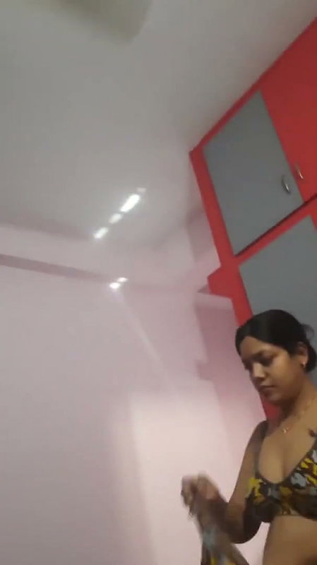 Aunty undress boyfriend recording