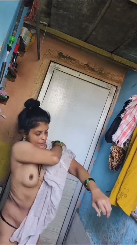Aunty taking bath