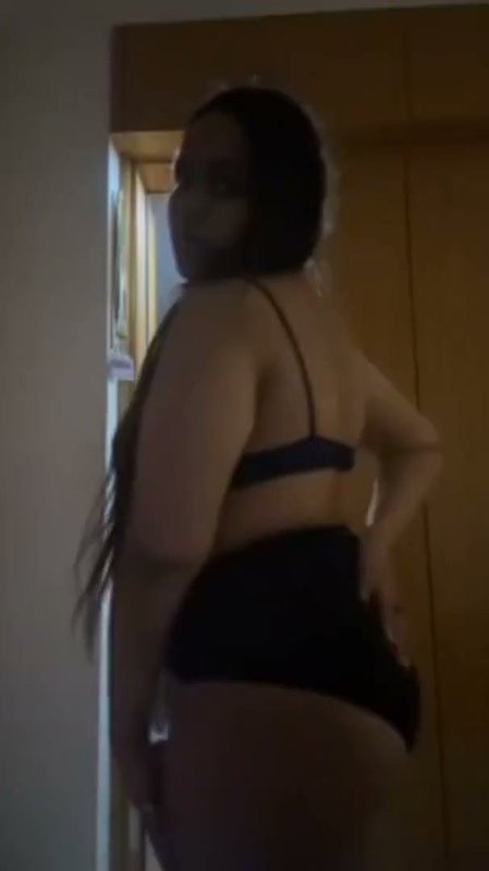 Hot girl showing her ass