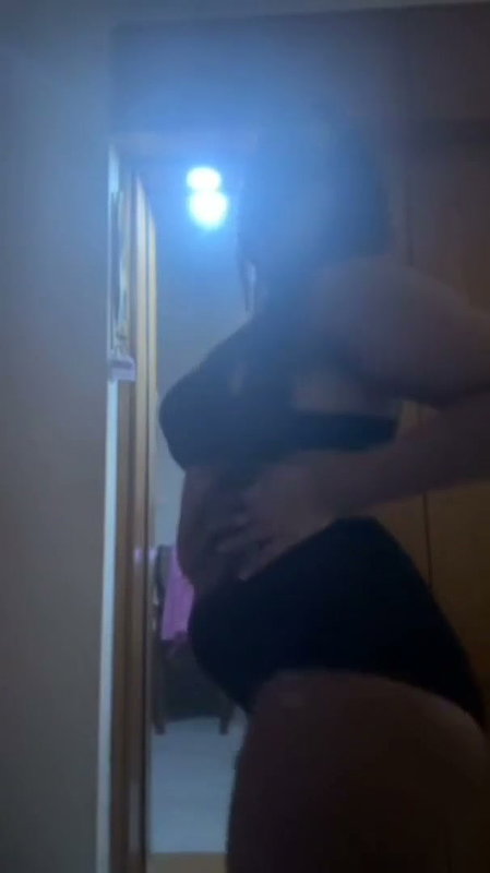 Hot girl showing her ass