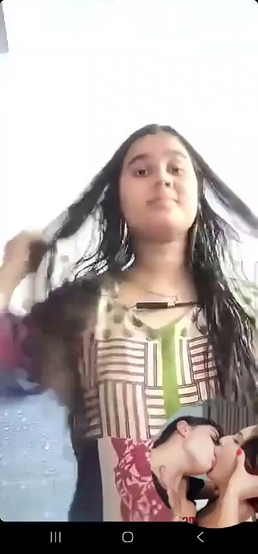 nangi ladki ne boob dabke chut mein ungli kri