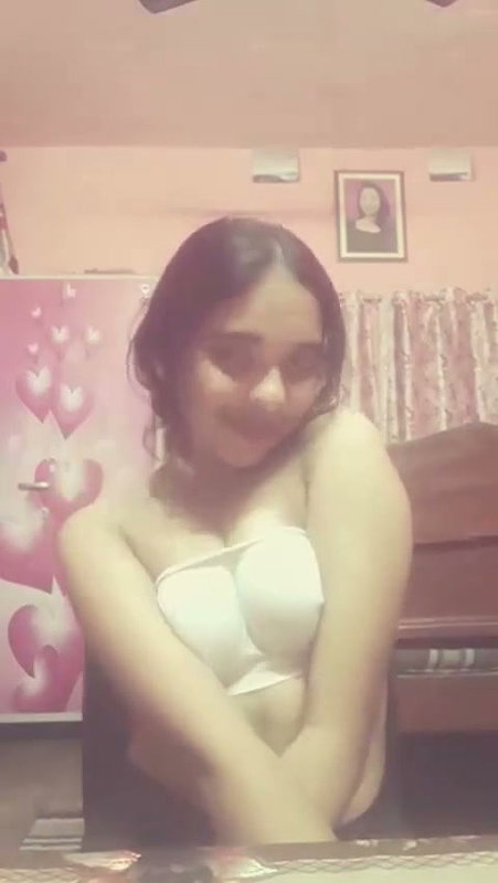 Cute Desi Babe Nude For BF 2
