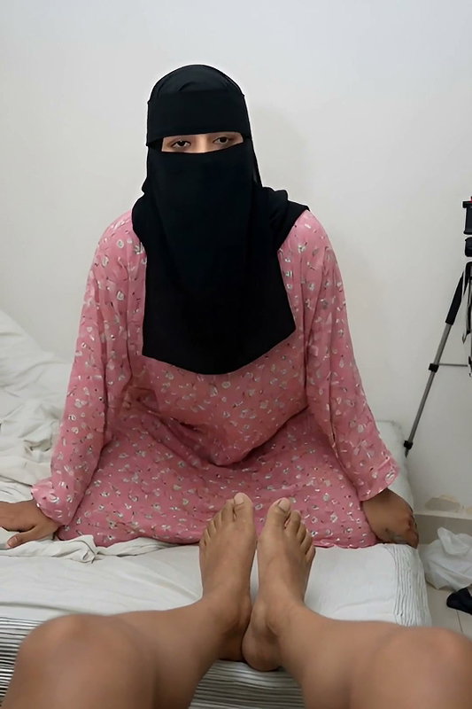 Apne biwiko kutteke jaise choda or kapda utara